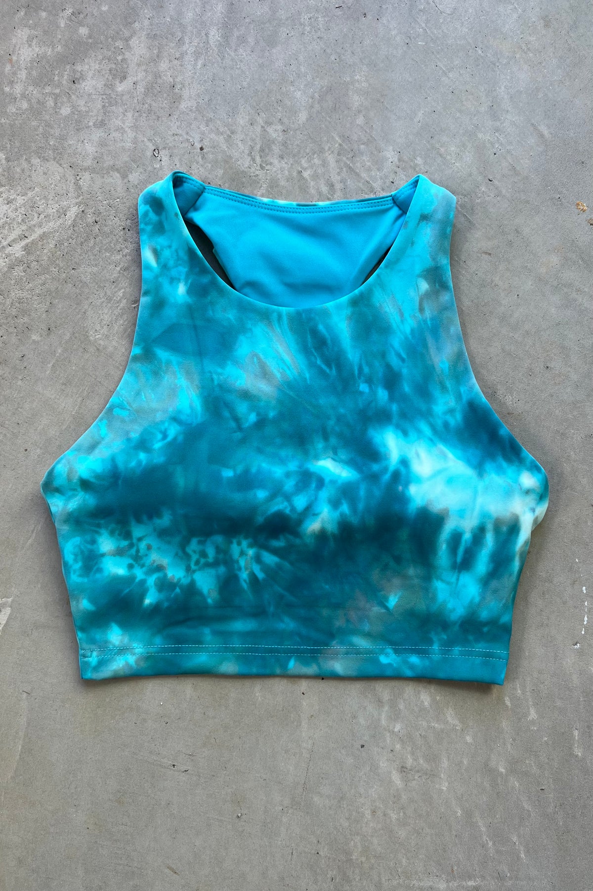 Kella Pocket Crop Top (lagoon tie-dye)