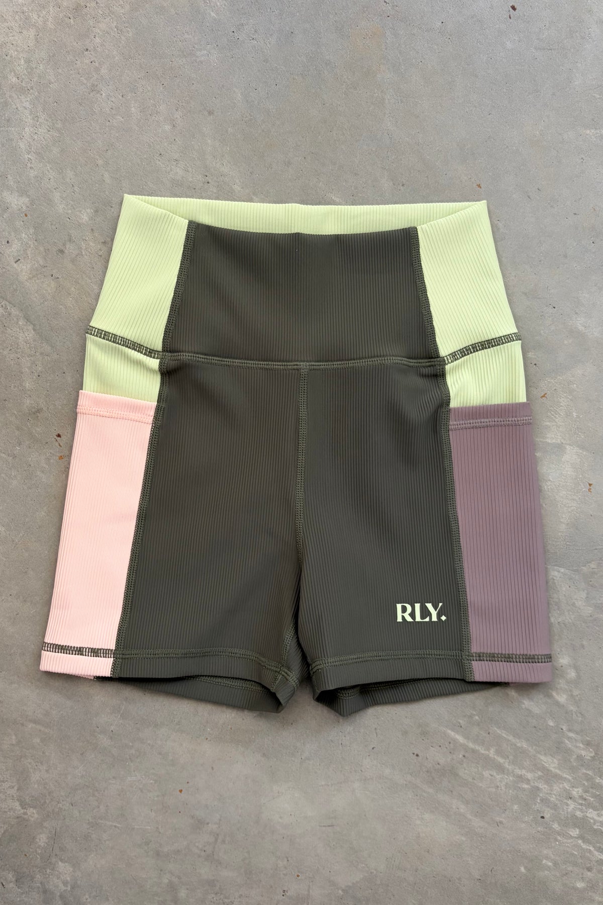 Madison Pocket Shorts (fern colorblock)