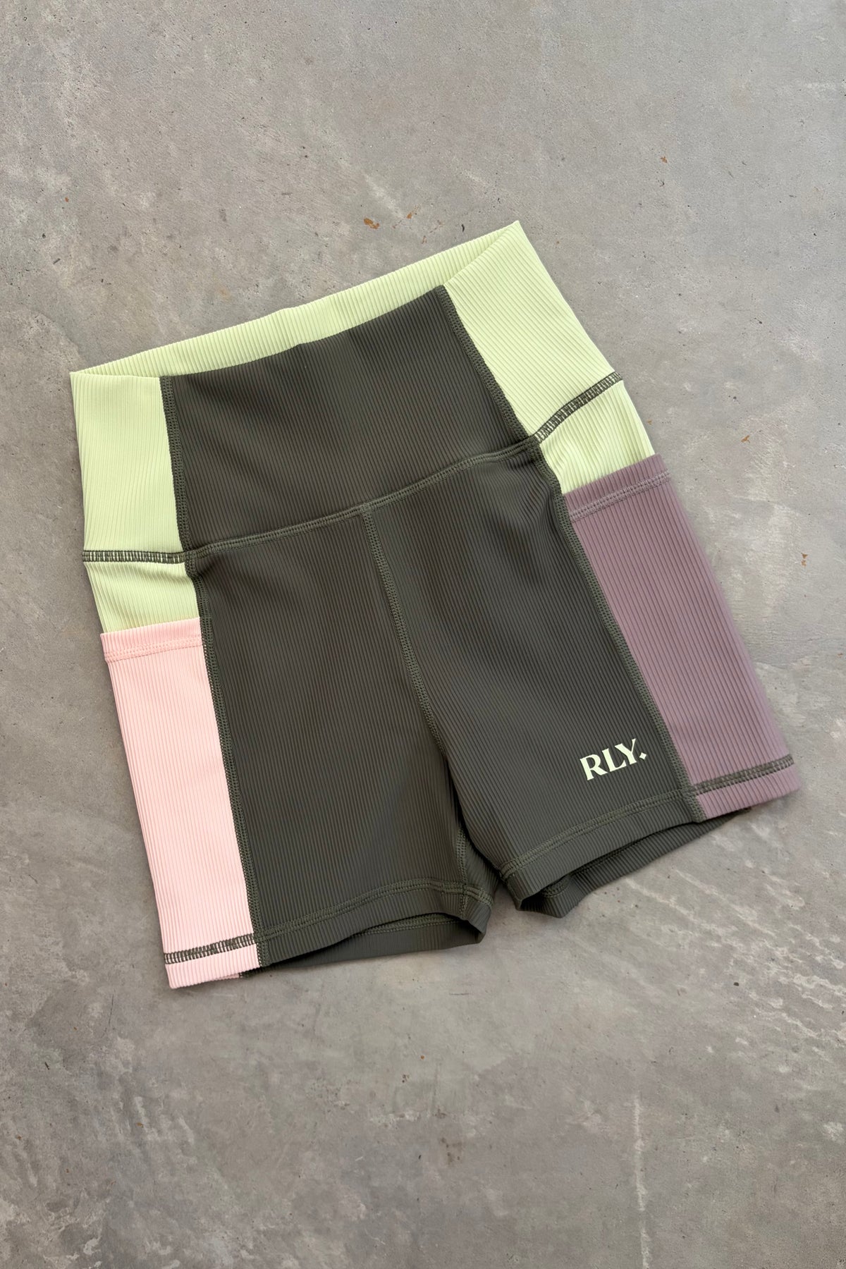 Madison Pocket Shorts (fern colorblock)